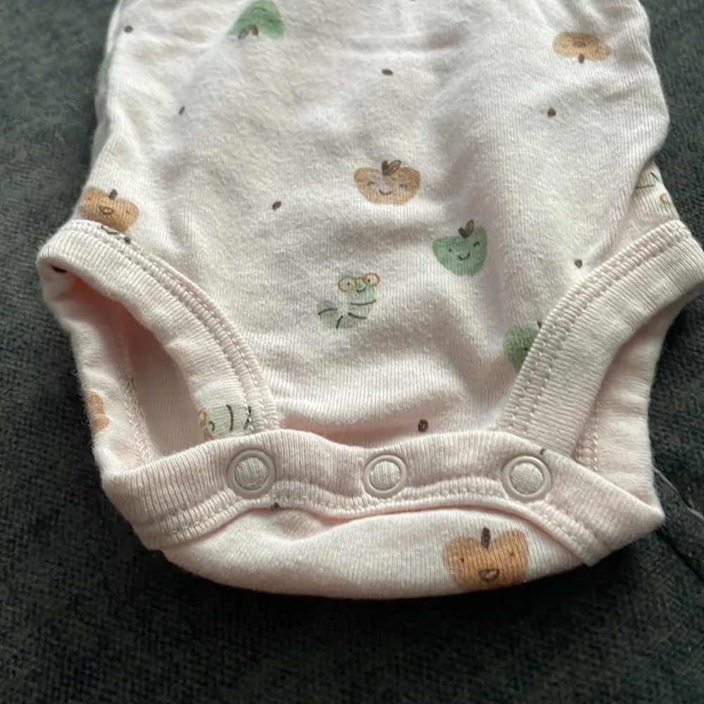 Carter’s Apple Newborn bodysuits and pants - Picture 4 of 14